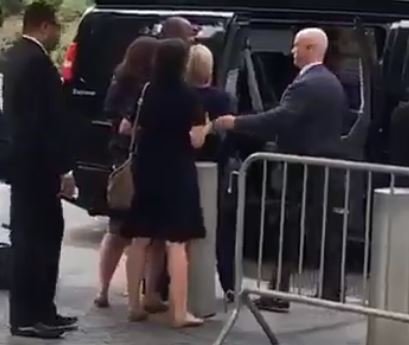 hillary-collapses-at-9-11-event