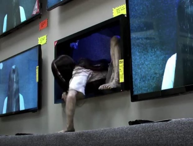 Rings Television Store Prank