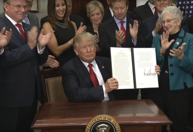 Donald Trump holding healthcare executive order 10-12-17