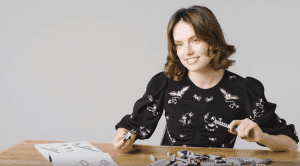 Daisey Ridley Builds Millennium Falcon and answers questions