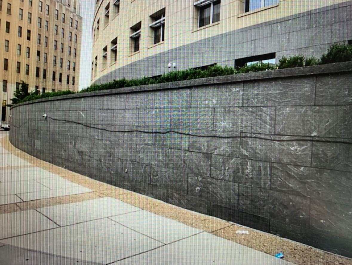 Richmond Federal Courthouse spray painted with a thick black line on June 2, a marker known to be used by antifa to designate a target for potential vandalism or arson. (FBI SIR / Screenshot)