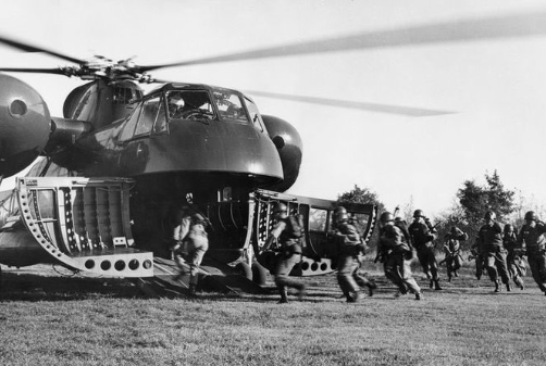 US Army Grounded Every Single One Of Its Heavy-Duty Choppers After Engine Fires